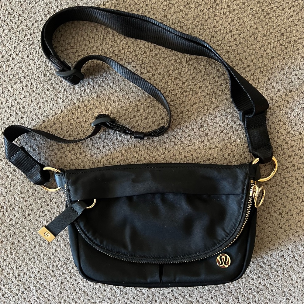 Lululemon All Night Festival Bag Micro